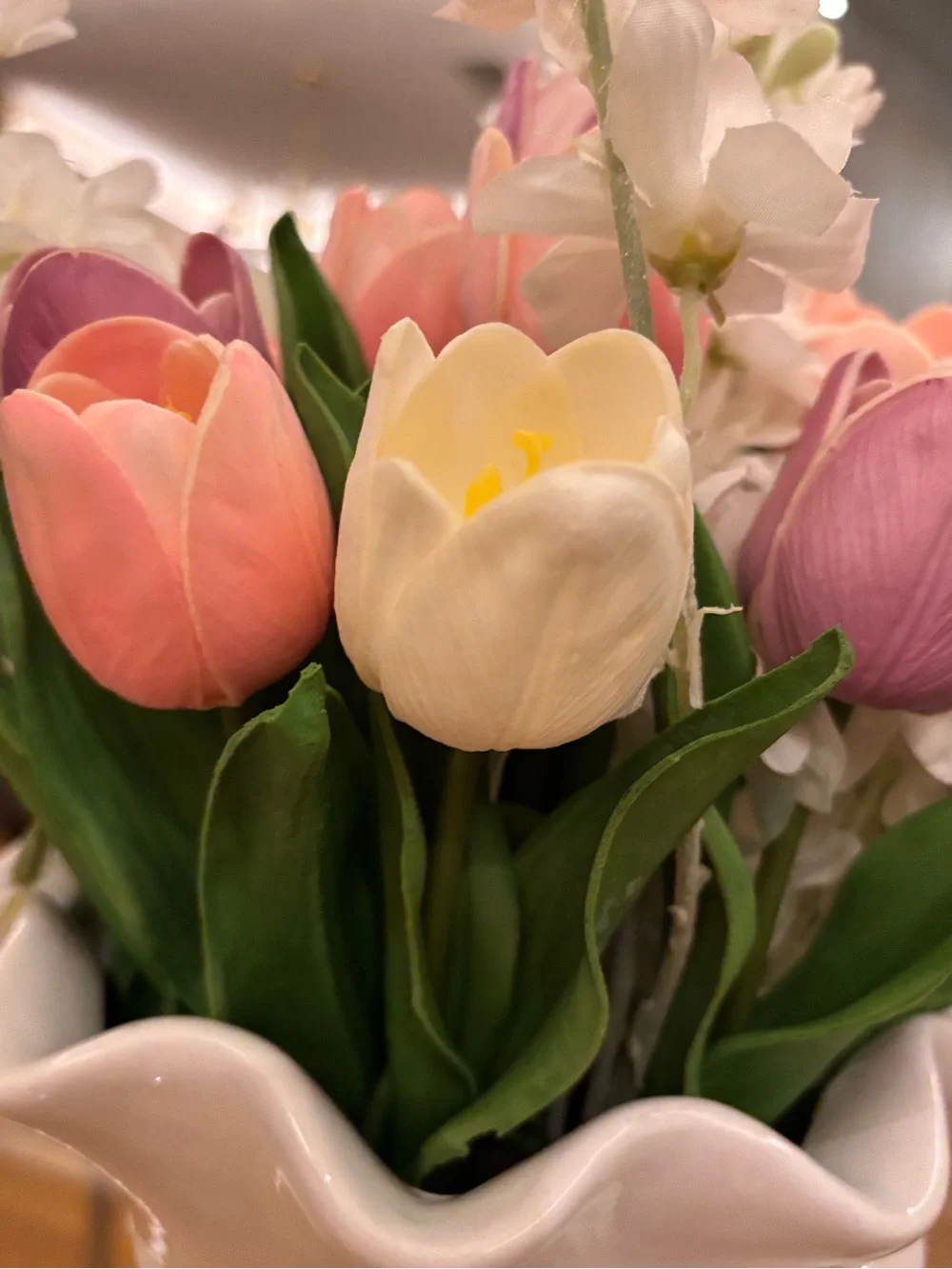 Martha Stewart White Rabbit Ceramic Vase w/“real touch” Pink + White tulips🌷